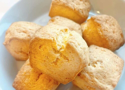 少ない材料で作れる！「ホットケーキミックス×豆腐」で簡単朝ごはん♪