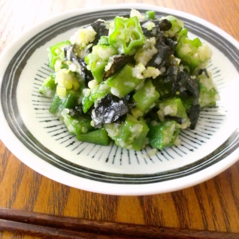 【5分で完成】ごま油香る「オクラのねぎ塩和え」レシピ