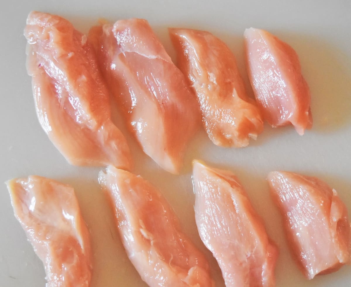 松本ゆうみ（ゆーママ）さんの「ネギ塩チキン」レシピ 工程1