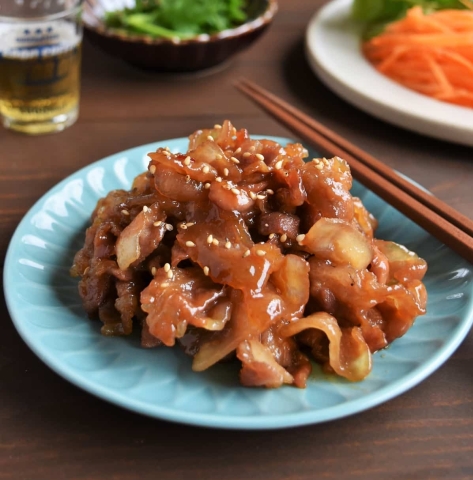 ピリ辛でご飯がすすむ！「豚バラはちみつみそ炒め」の作り方