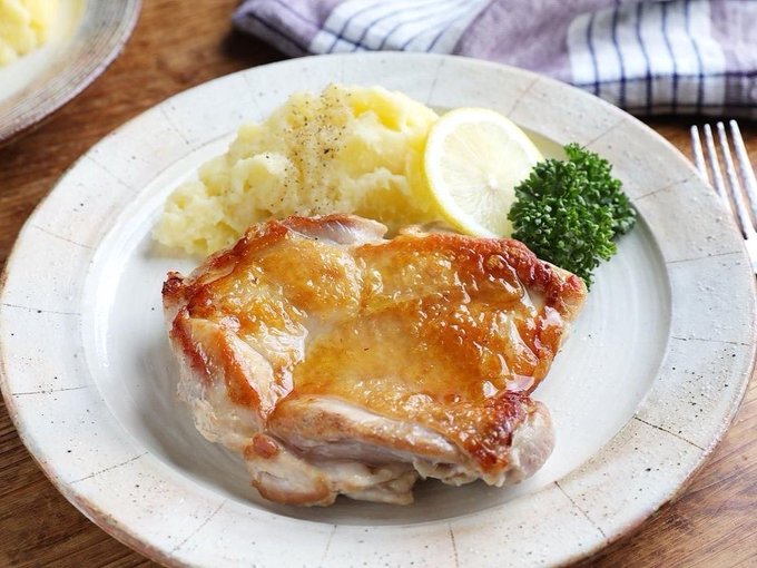 ご飯が止まらない！バター香る「鶏もも肉」のおかず
