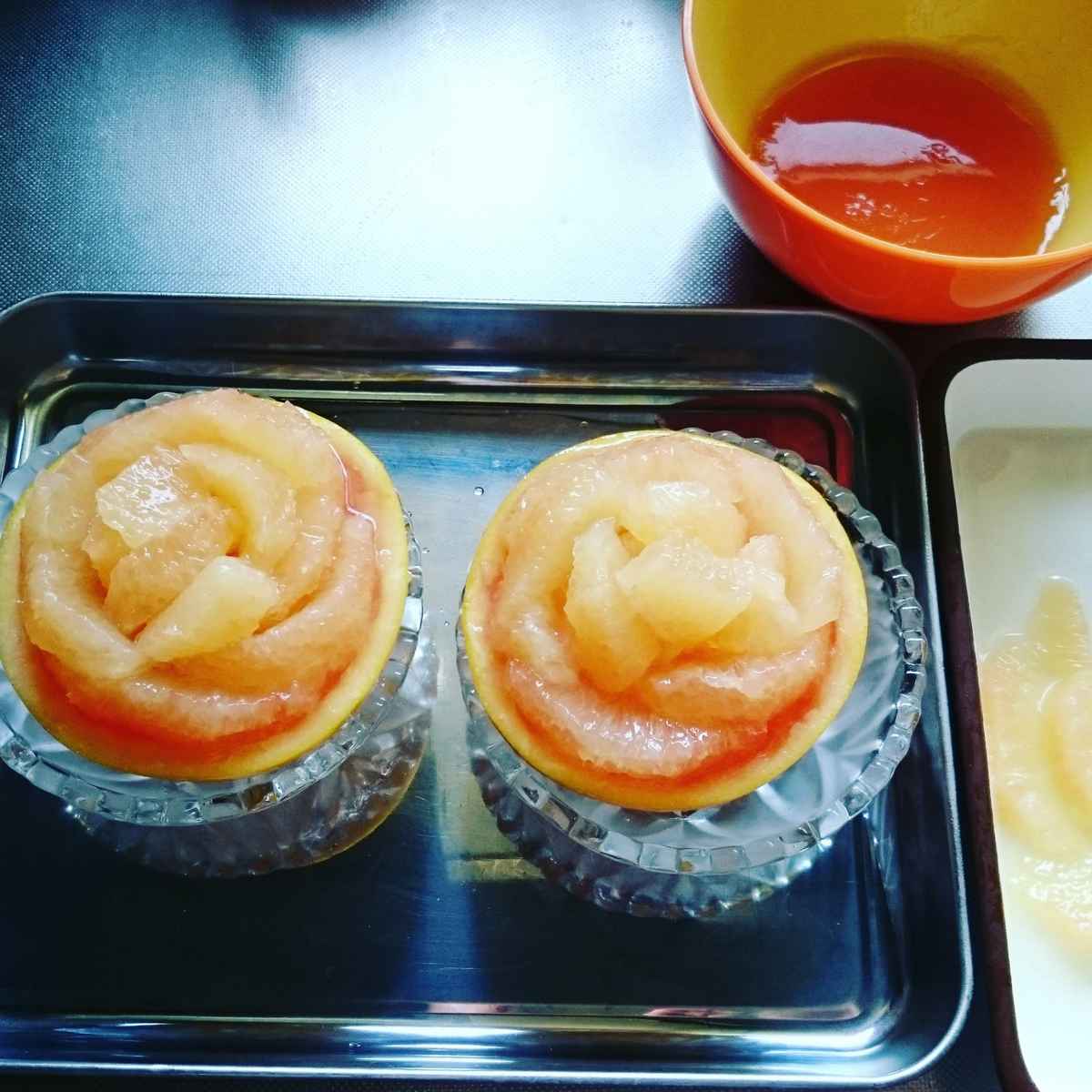 ジュレがけまるごとグレープフルーツゼリー