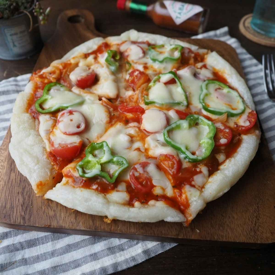 食べすぎ注意！残った切り餅でパリッともちもち♪「餅ピザ」の作り方