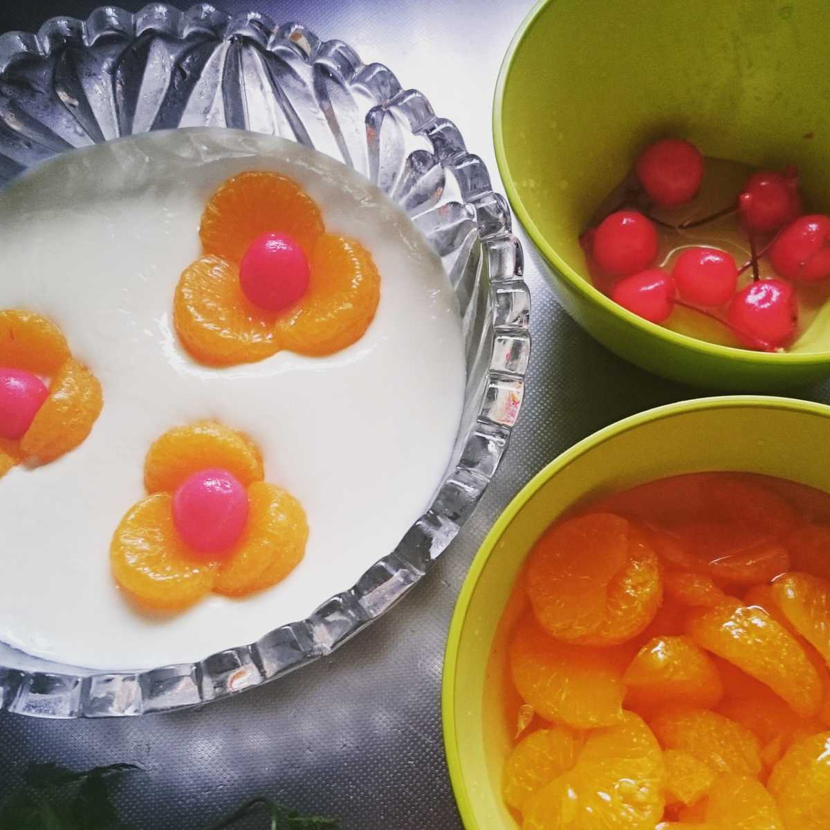 ちょっとレトロなみかんの花咲く豆乳杏仁豆腐♪