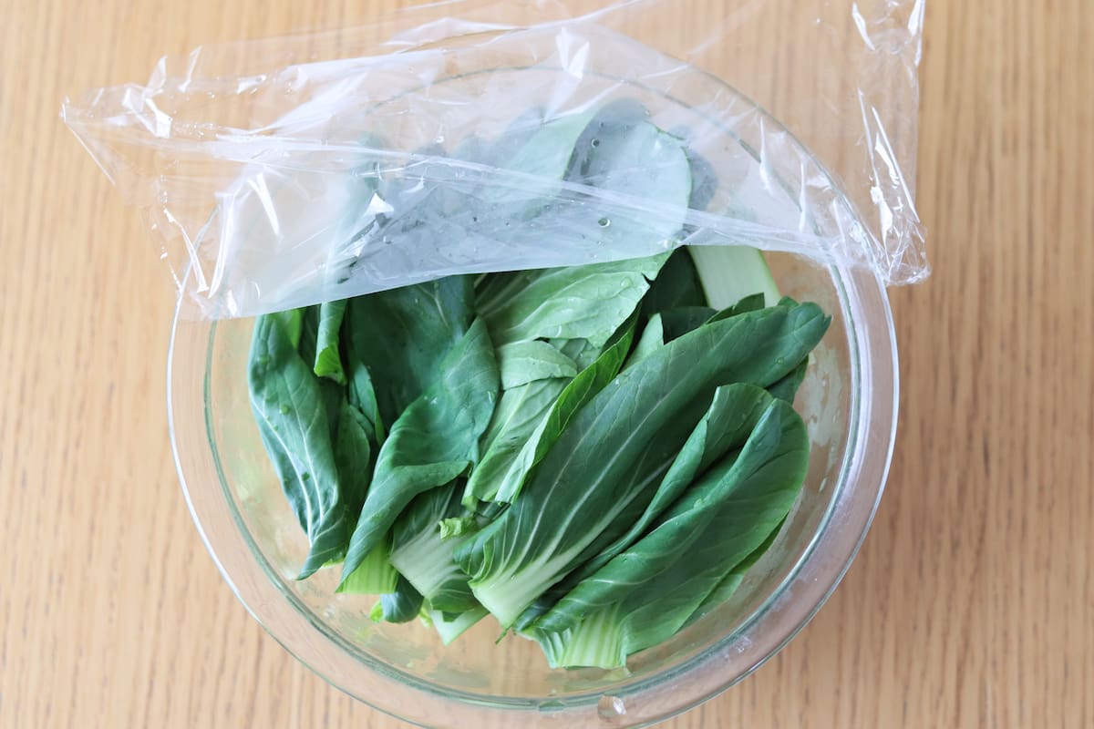 チンゲン菜と絹揚げのごまツナ味噌マヨサラダ作り方