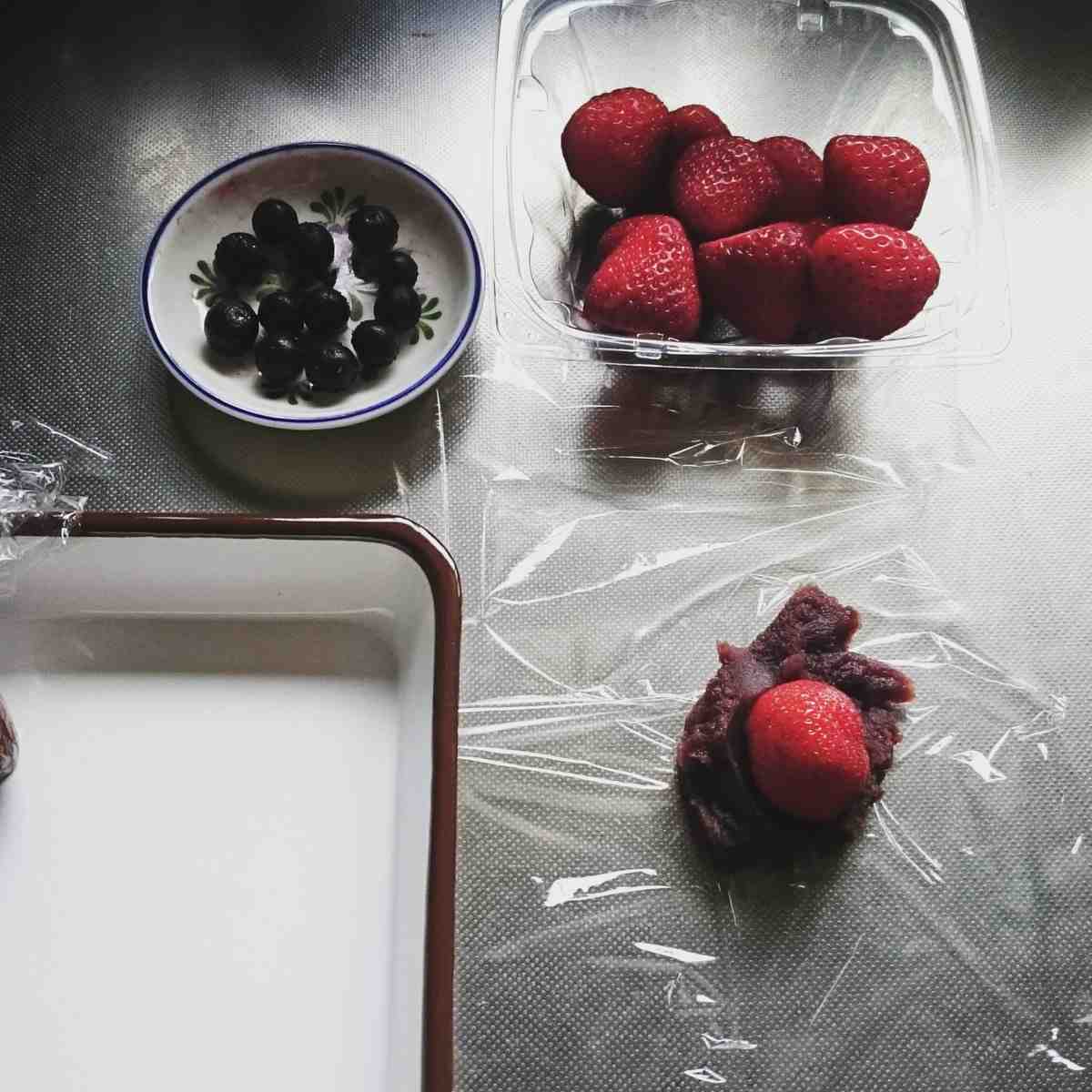 雪うさぎと雪だるまのいちご大福