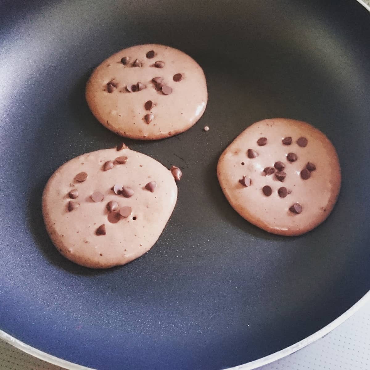 スノーマンチョコチップパンケーキ