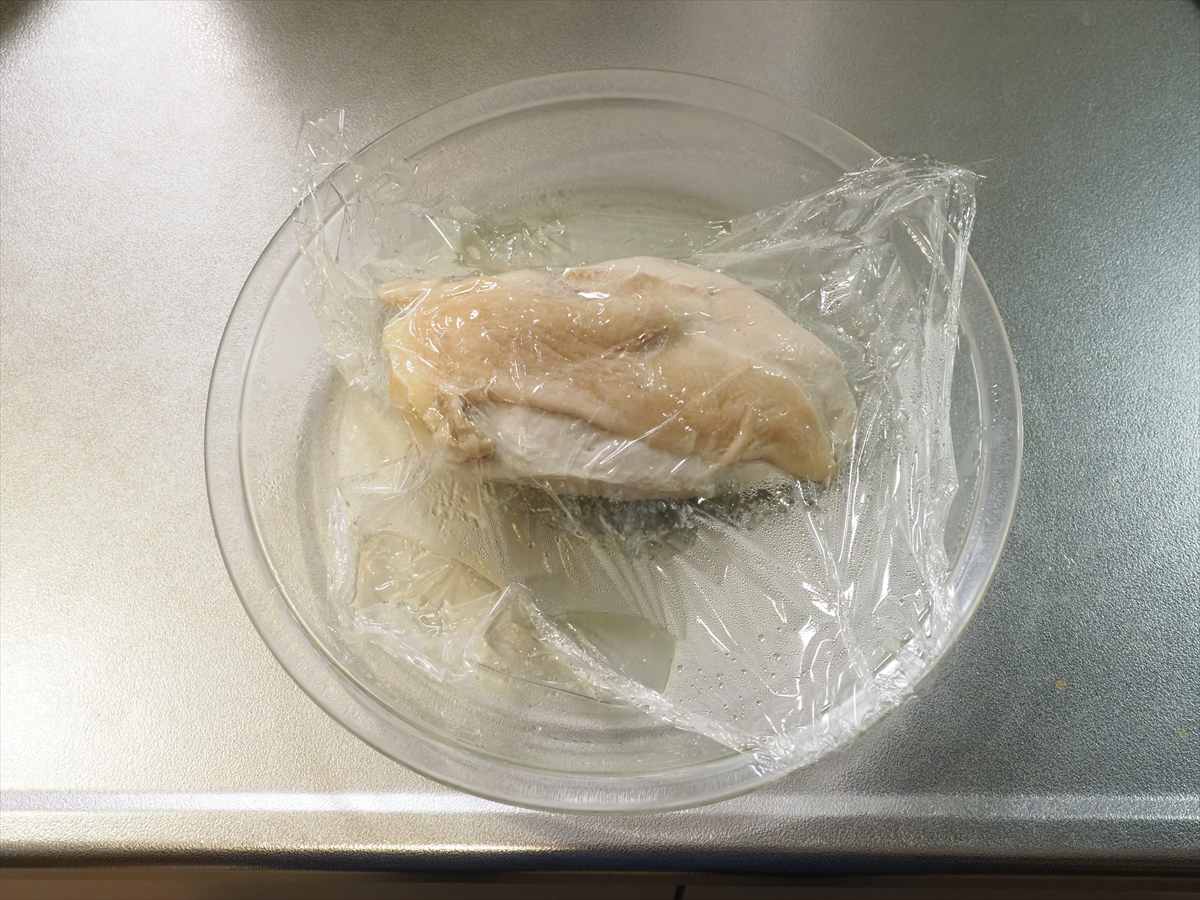ふわふわ＆ジューシー！「鶏むね肉」のレンジ蒸し