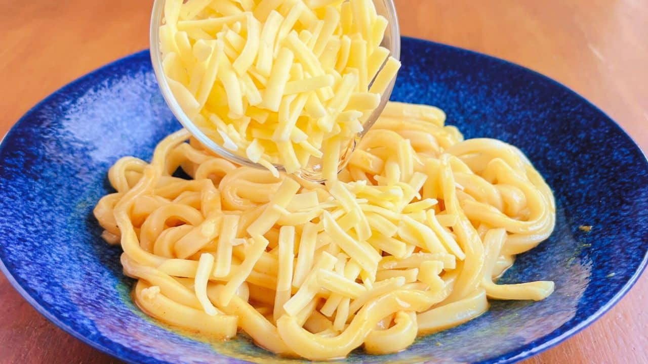 汁なしカレーチーズうどん