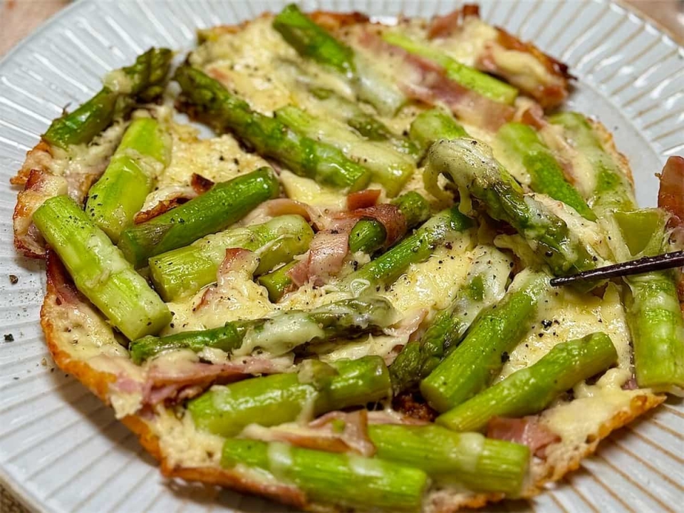 カリカリ食感にやみつき!「アスパラチーズ焼き」の作り方