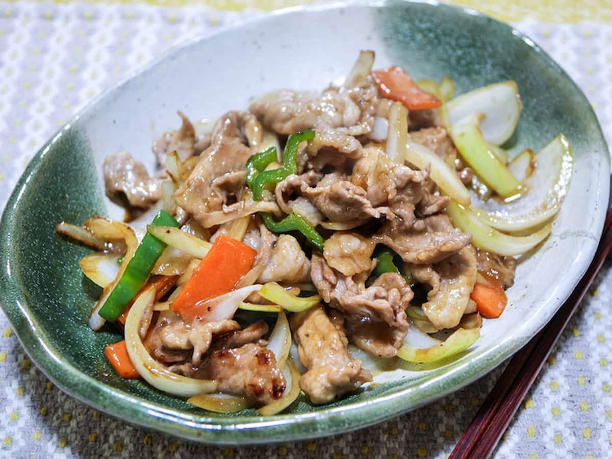 使い切りにも便利！「ウスターソース」で味が決まる野菜炒め