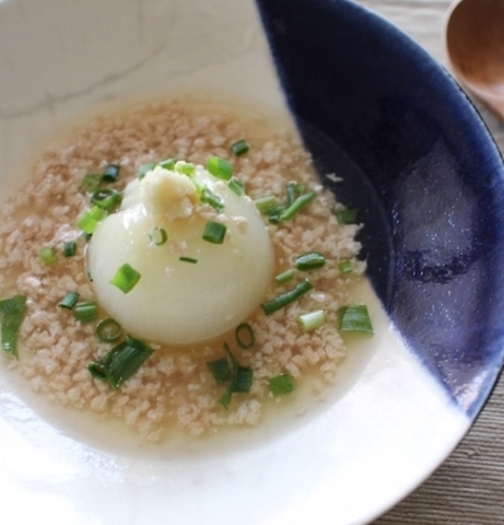 旨味たっぷり！「新玉ねぎ×そぼろ」で簡単あと一品