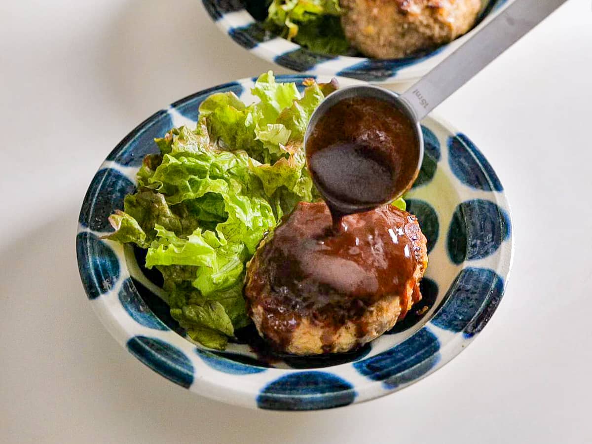 半熟卵のハンバーグ作り方