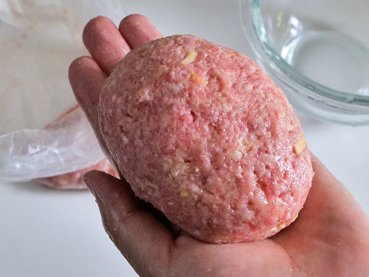 半熟卵のハンバーグ作り方