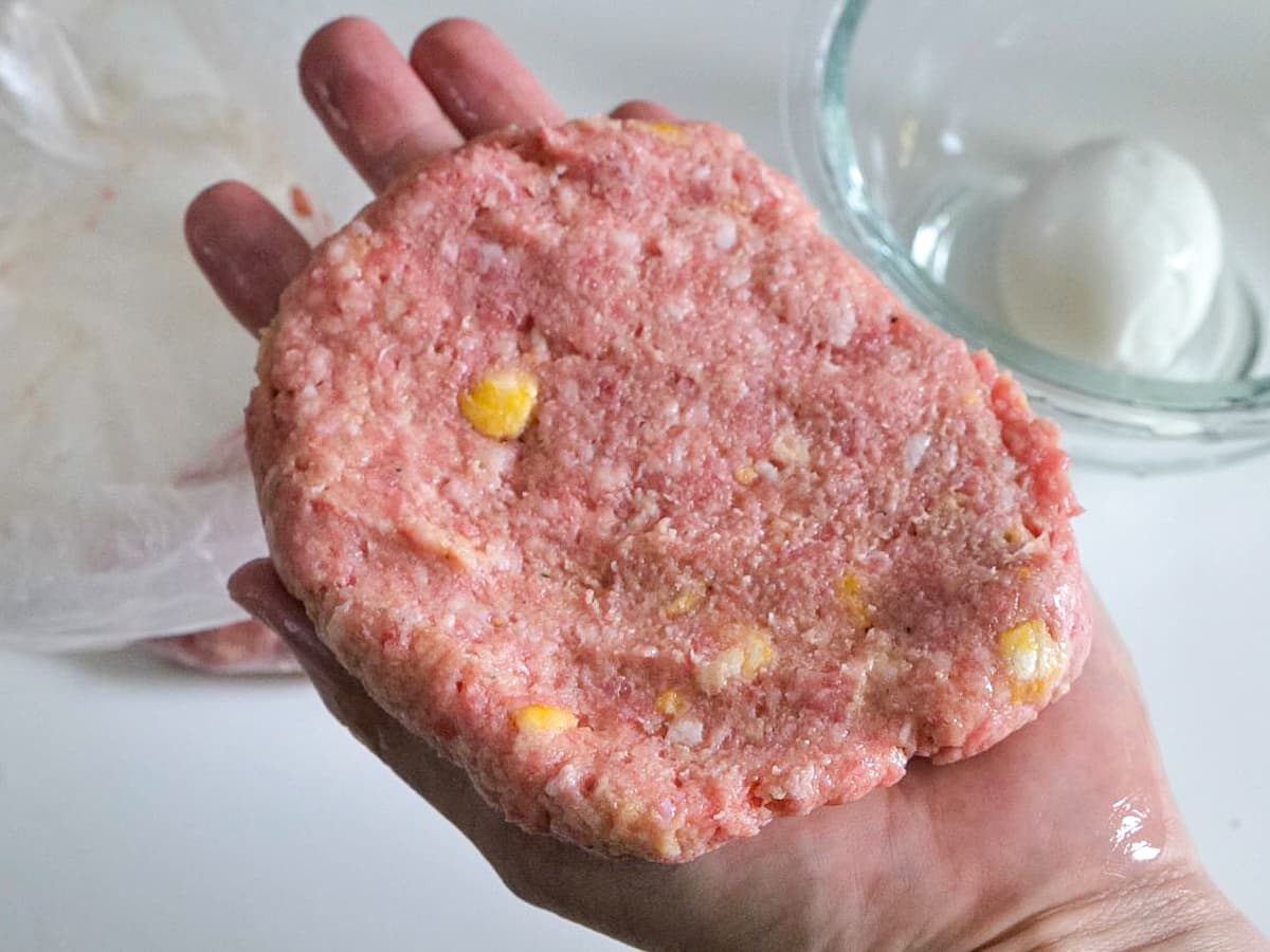 半熟卵のハンバーグ作り方
