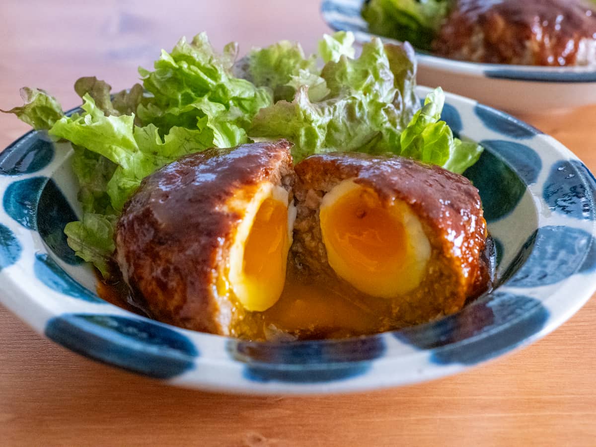 半熟卵のハンバーグ