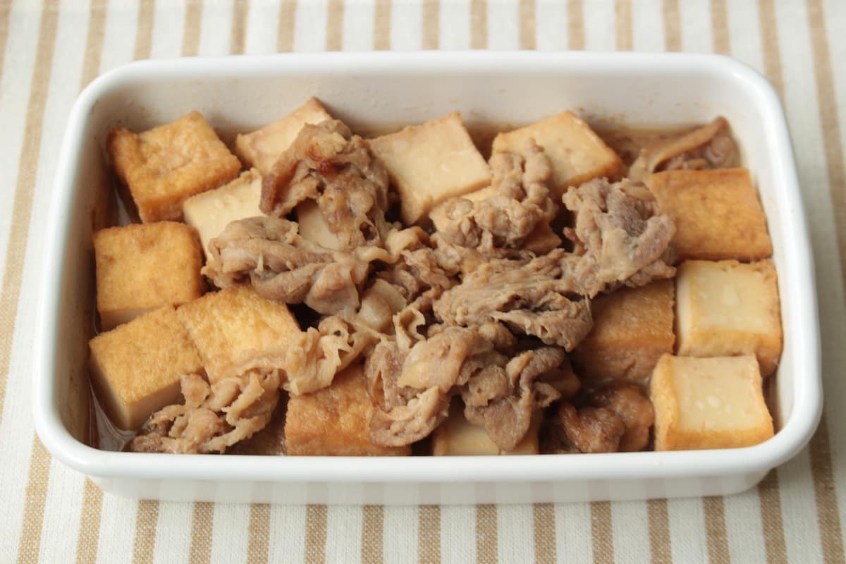 ボリュームたっぷりの簡単節約おかず「厚揚げと豚肉の照りうま煮」