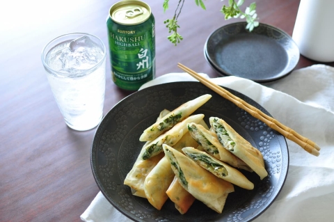 パリパリ食感がたまらない！「真鯛と大葉とネギの春巻き」レシピ