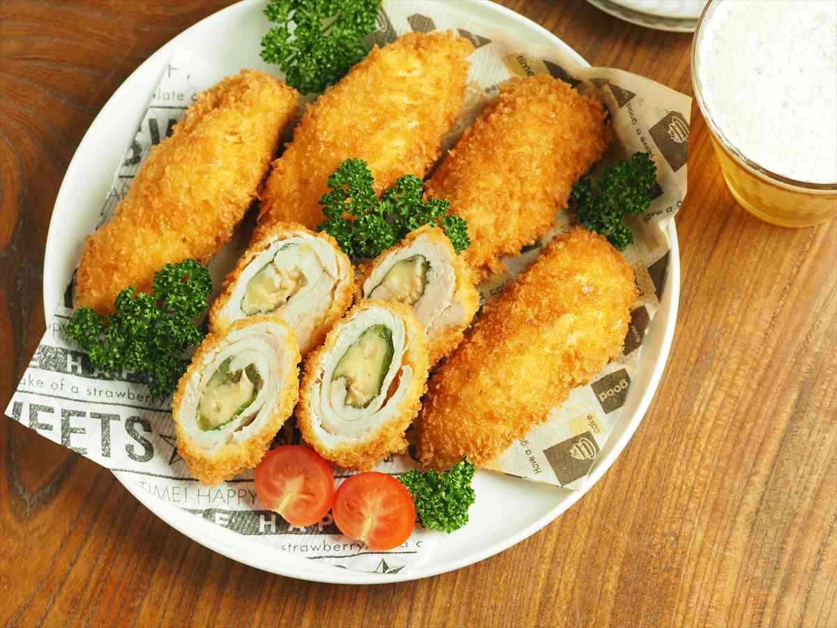 鶏むね肉の梅しそ巻き揚げ