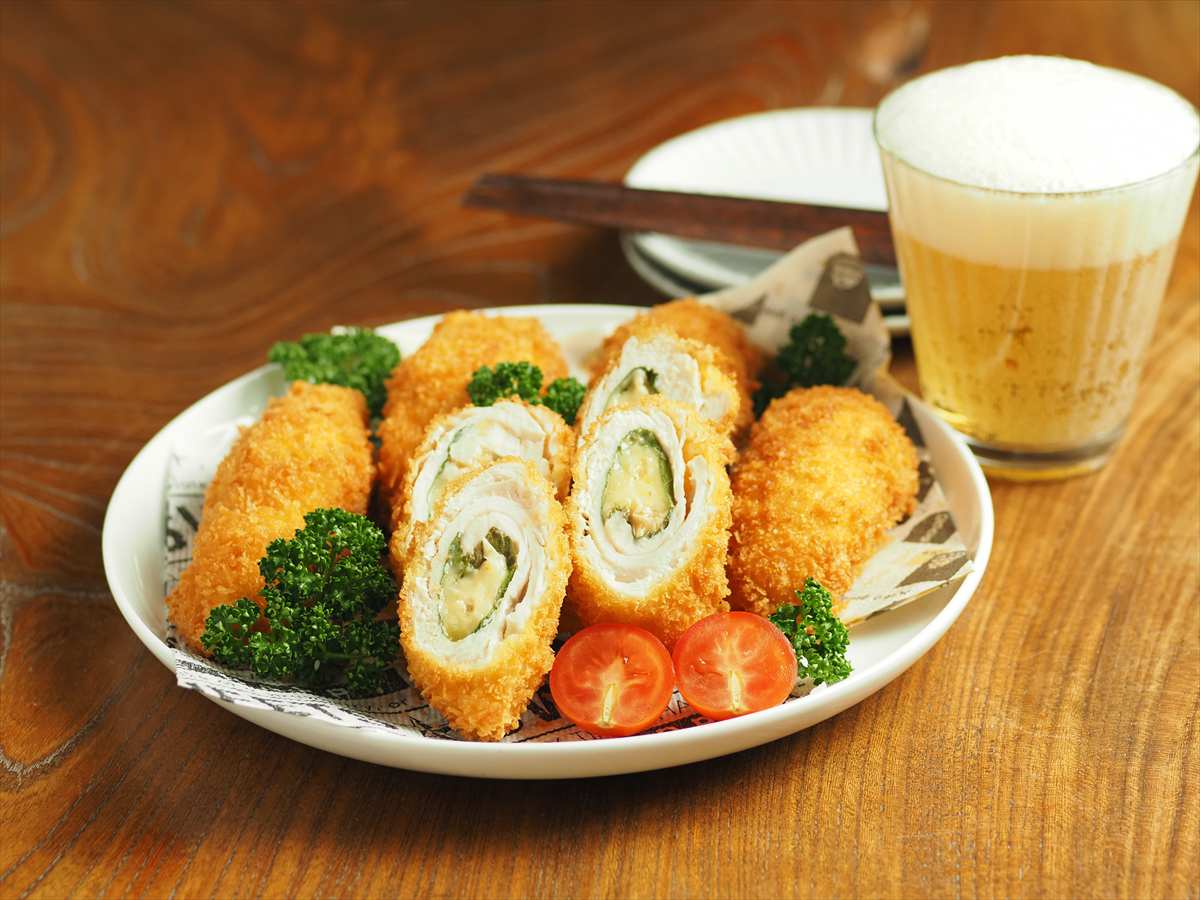 鶏むね肉の梅しそ巻き揚げ