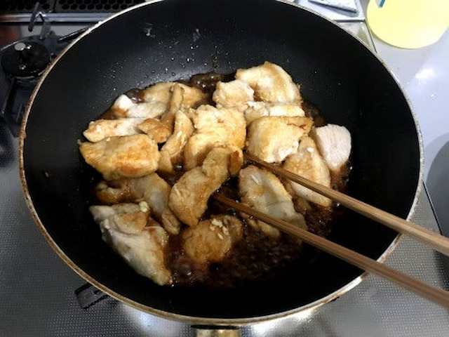 山本ゆりさんの「鶏のコクうましょうが焼き」レシピ