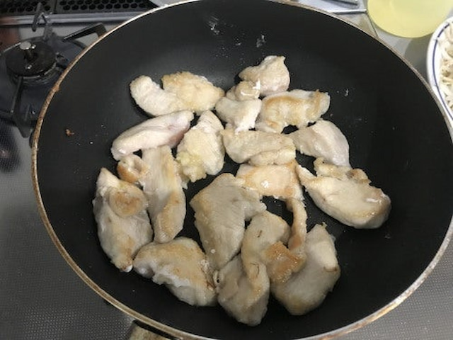 山本ゆりさんの「鶏のコクうましょうが焼き」レシピ