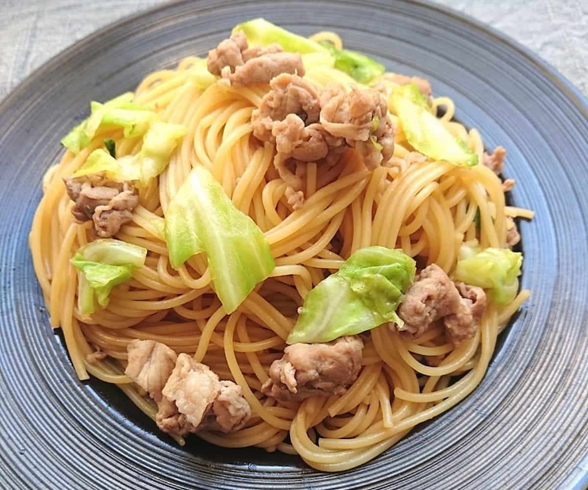 冷蔵庫にある材料で手軽に♪「豚こまとキャベツのパスタ」レシピ