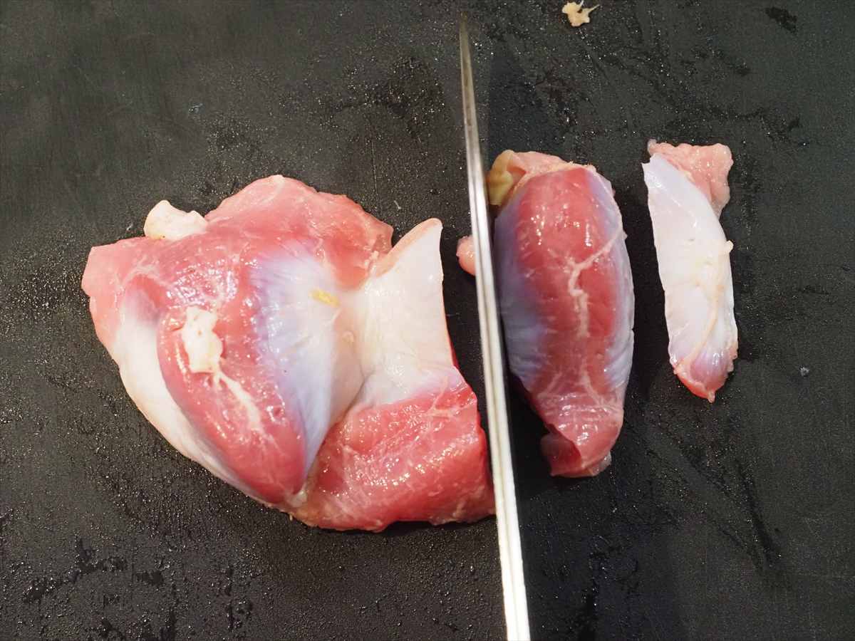 砂肝のカレー炒め、切り取った銀皮も捨てずに「銀皮のとくとく唐揚げ」にして美味しく食べる