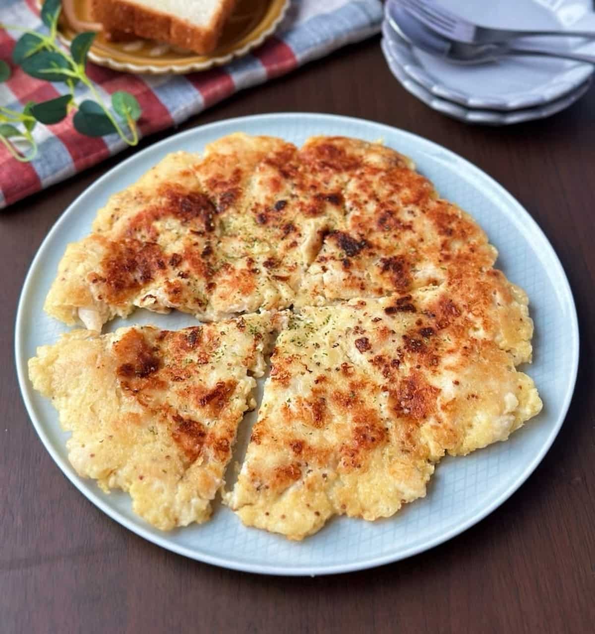揚げずにOK！「鶏むね肉のカリカリ焼き」の作り方