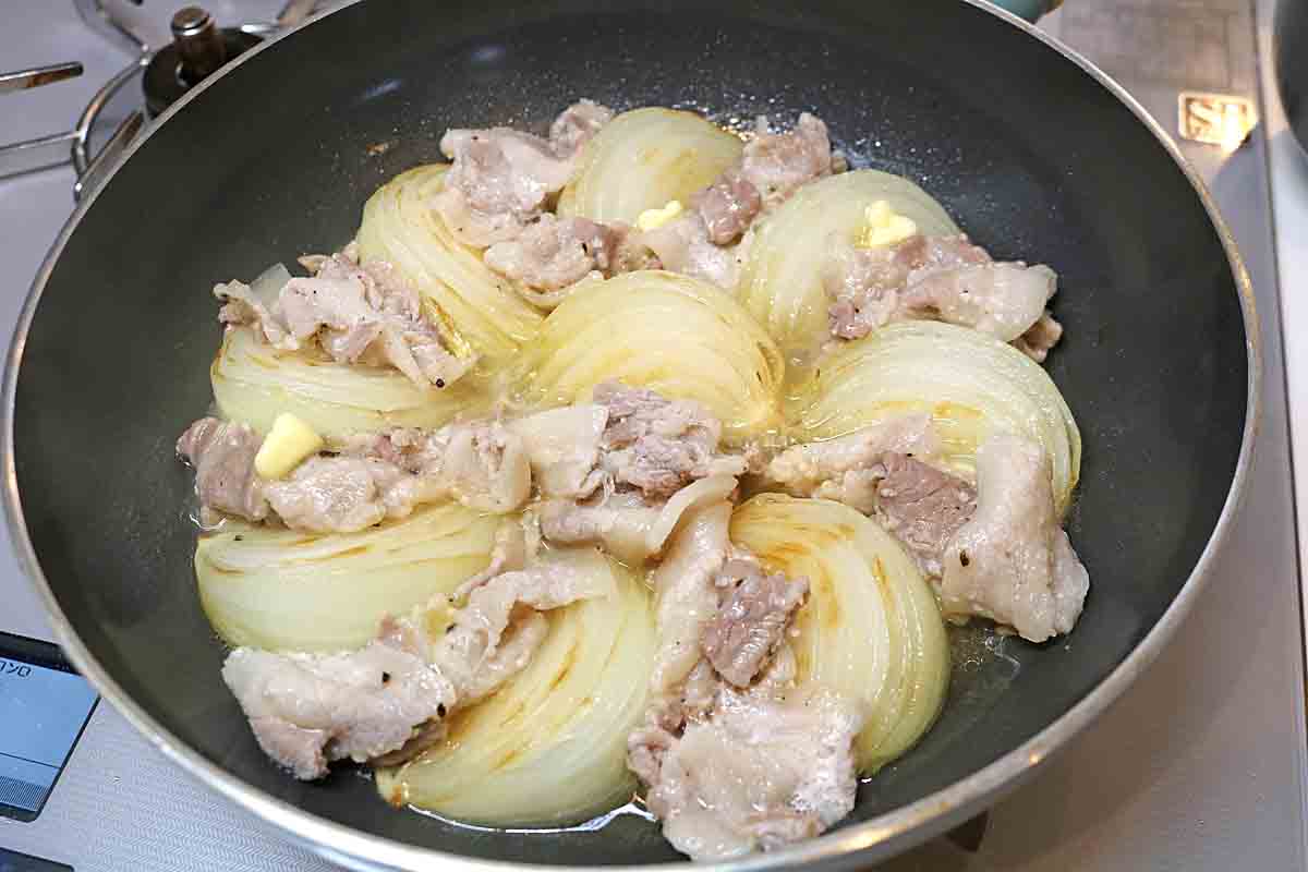 豚バラ新玉ねぎ８