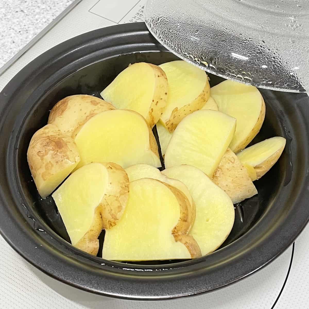ズッキーニと新じゃがのしょうゆ炒め