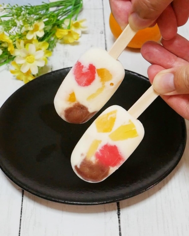 好みのフルーツで簡単♪「白くま風アイスバー」の作り方