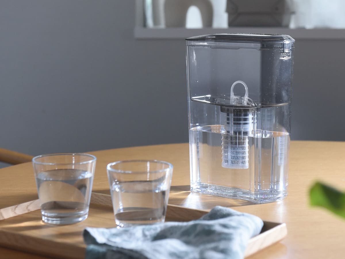 水道水が4分でおいしい水に！「ポット型浄水器」が優秀すぎた