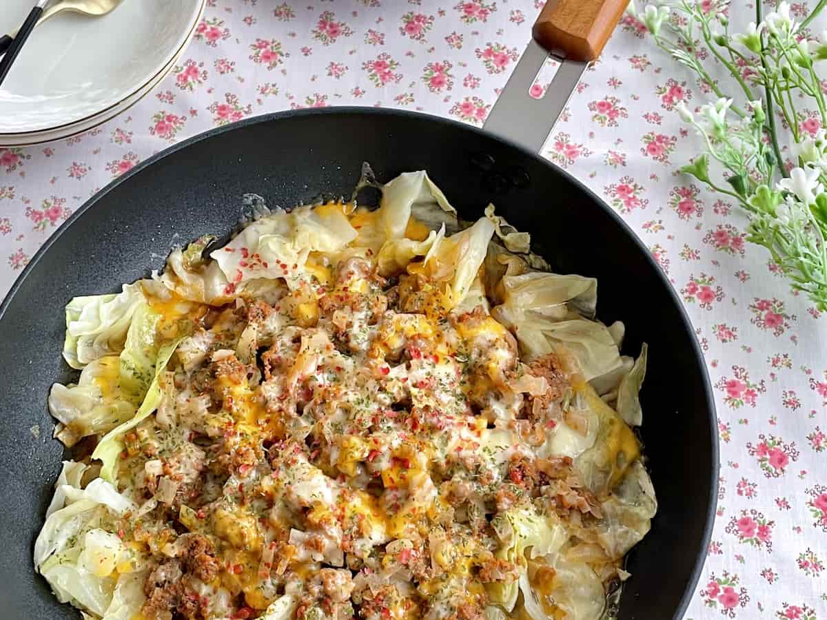ワンパンで巻かずに作るロールキャベツ