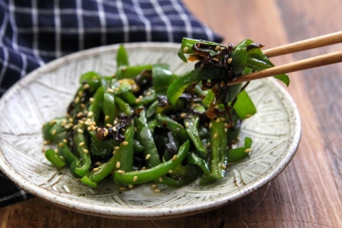 コクとほろ苦さが◎「ピーマン×オイスターソース」のおかず