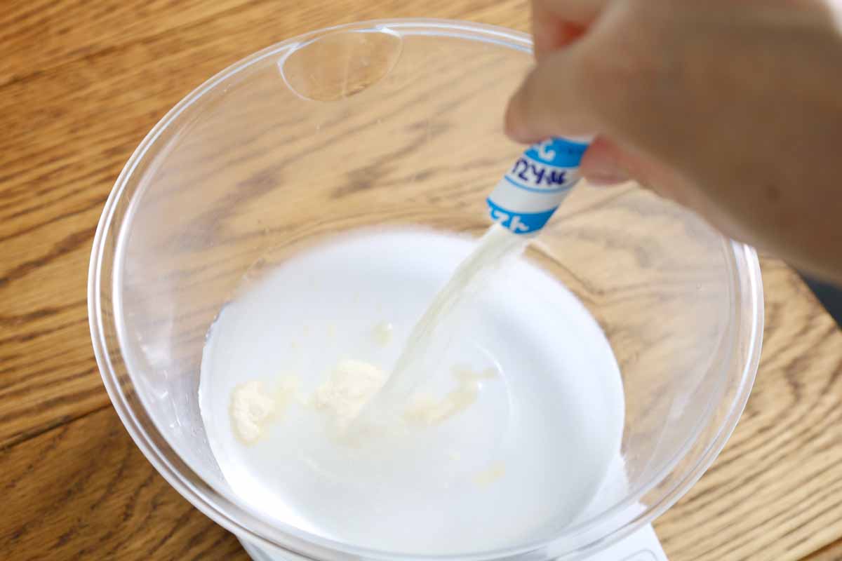 「まるでビー玉のような琥珀糖」