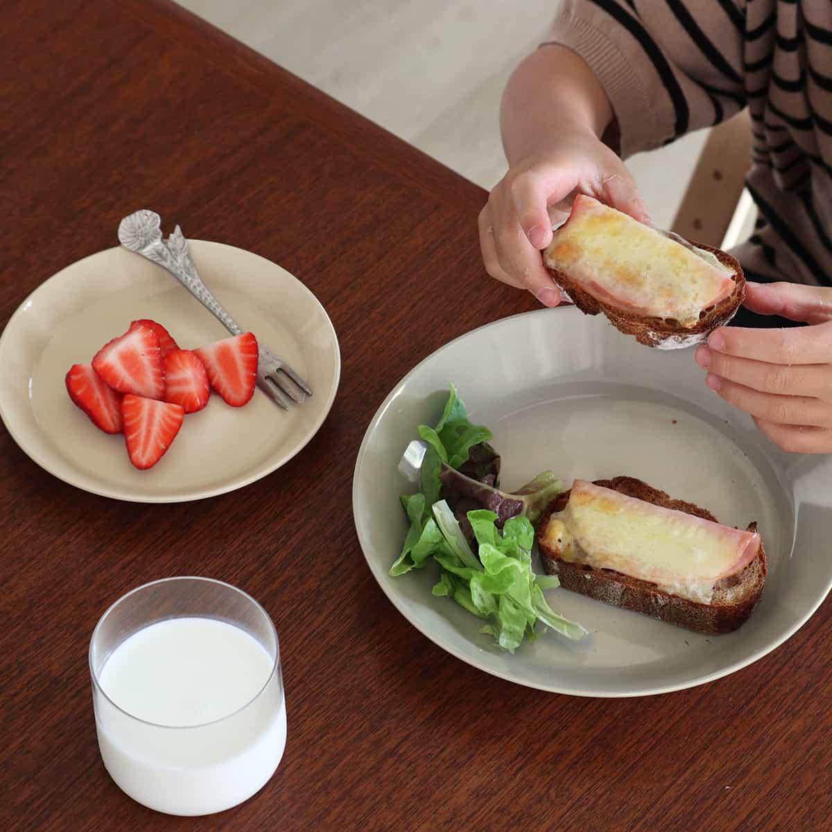 bon moment 陶器のような樹脂プレート