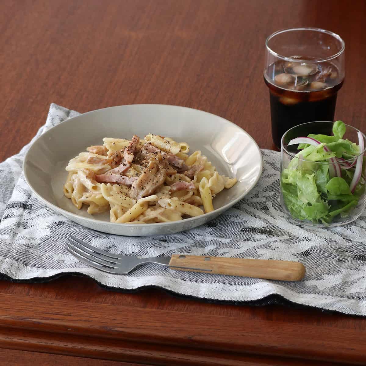 bon moment 陶器のような樹脂プレート