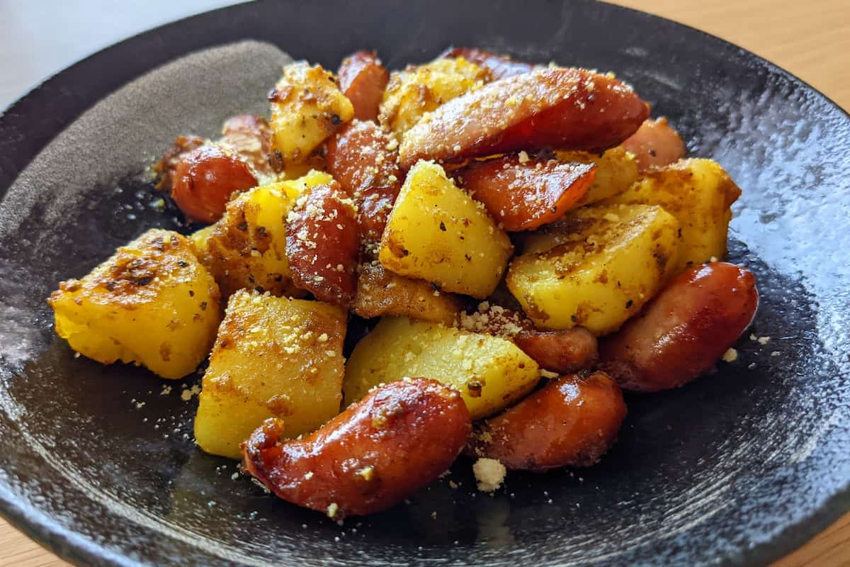 余らせがちな調味料で！「カレー粉×粉チーズ」で楽しむ“じゃがいも”レシピ