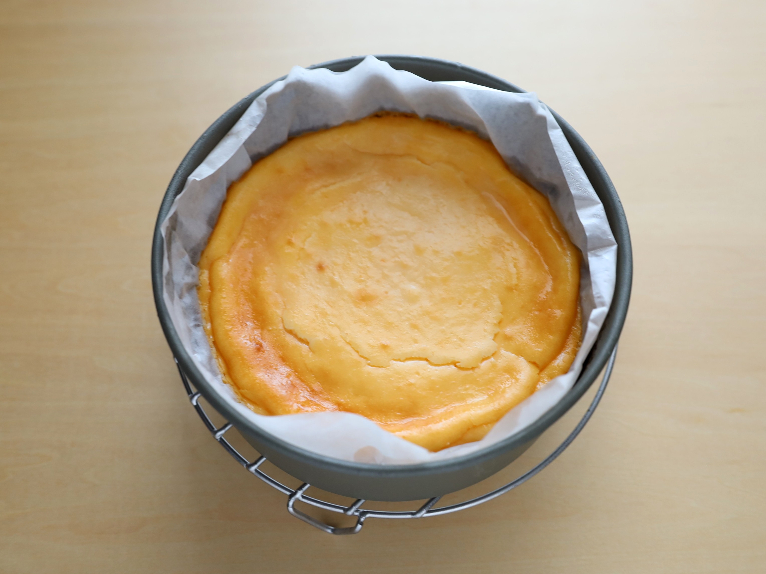 あら熱を取ったらラップをかけて冷蔵庫で冷やす