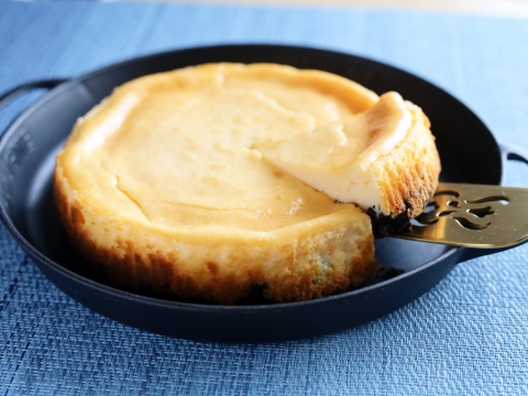 ひんやり絶品♪夏に食べたい「クリームチーズヨーグルトケーキ」レシピ