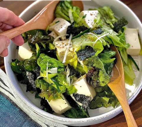 夏におすすめ！さっぱり&食べ応えもある「豆腐サラダ」