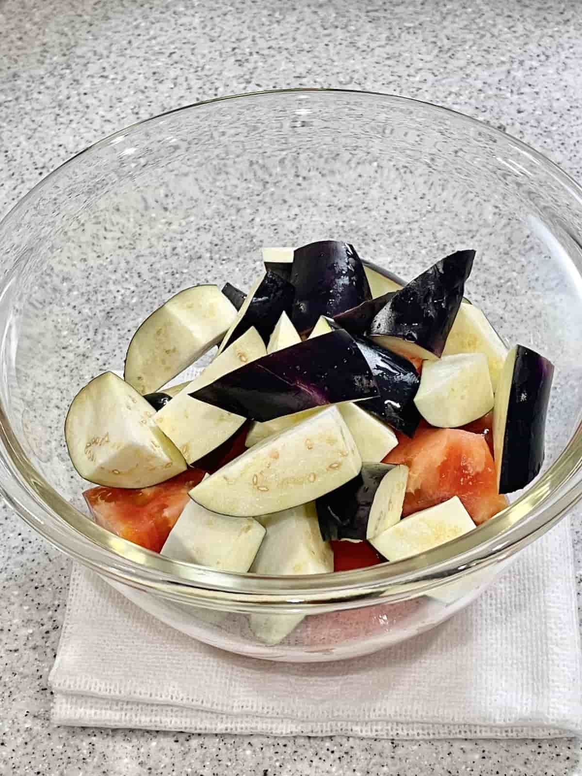 「なすとトマトの豚肉蒸し」レシピ