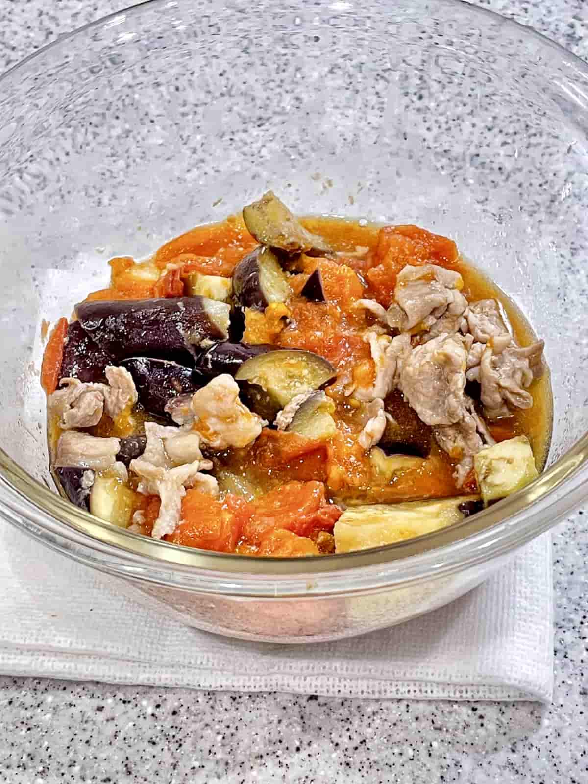 「なすとトマトの豚肉蒸し」レシピ