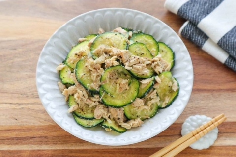 箸が止まらない！やみつき必至の「ズッキーニとツナのナムル」の作り方
