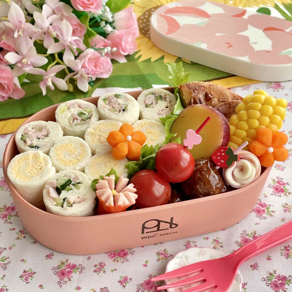 「たまごサラダとハムきゅうりの ロールサンド」レシピ