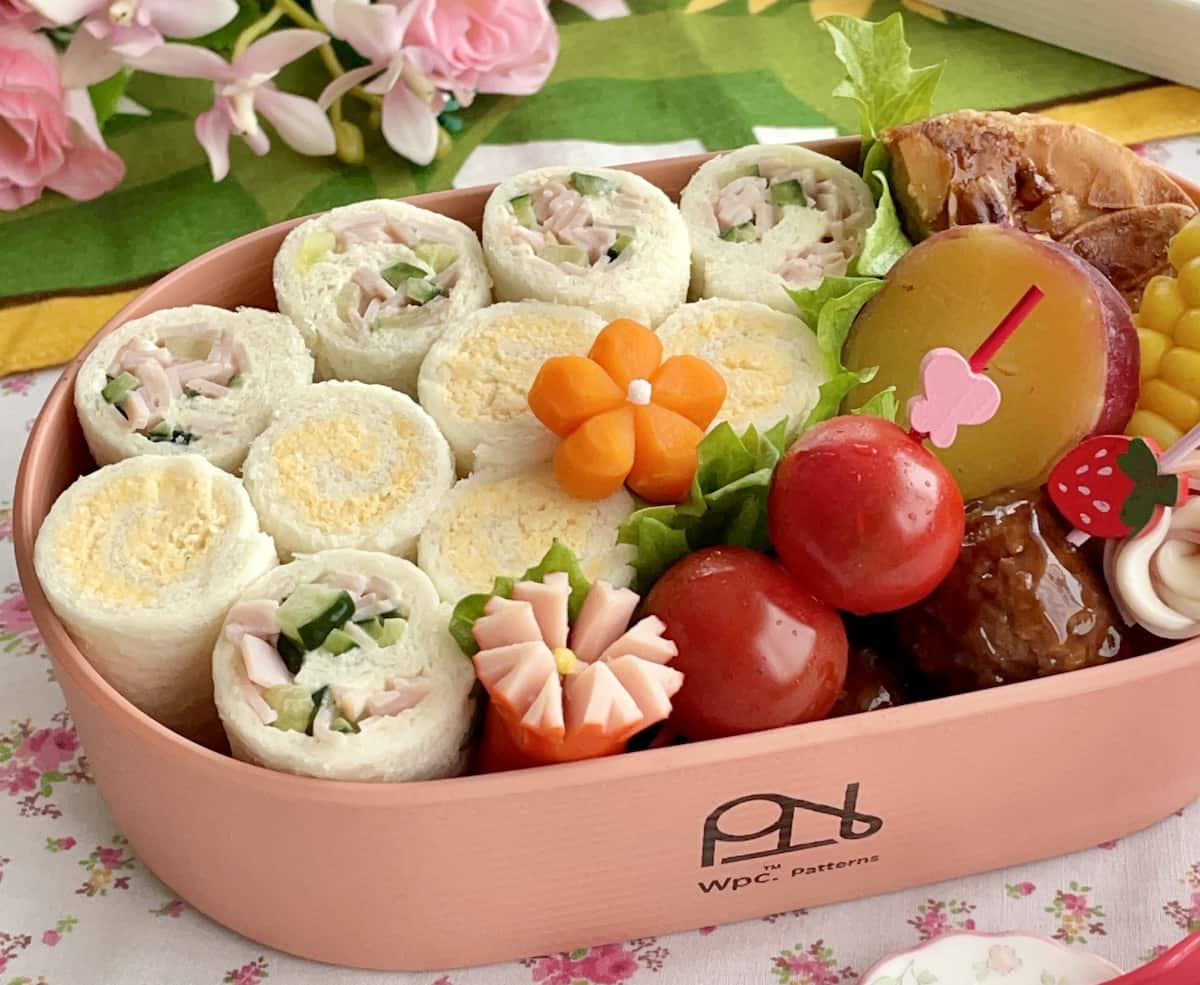 「たまごサラダとハムきゅうりの ロールサンド」レシピ