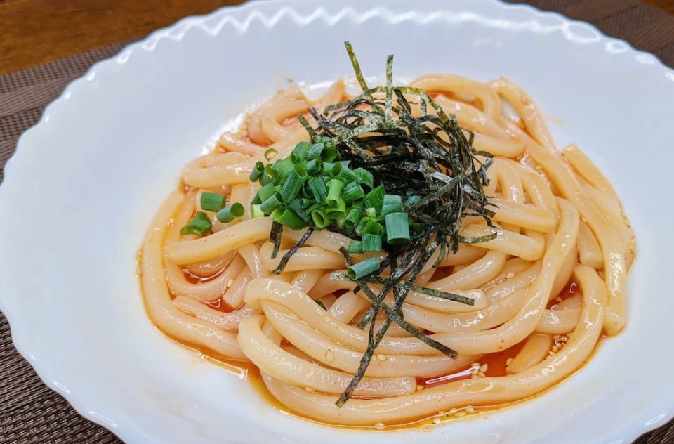 パパッとすませたいときに！「やみつきピリ辛うどん」5選