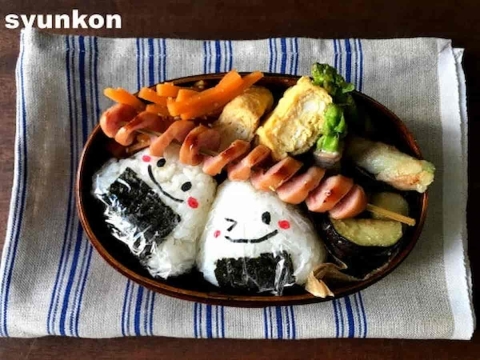 夏休みに◎デコらなくてもかわいい！山本ゆりさんの「おにぎり弁当」アイデア