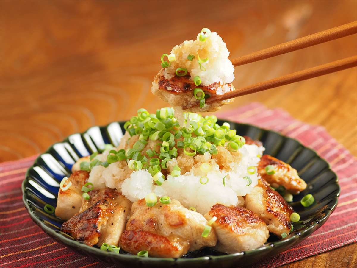 フライパン鶏むね肉のたっぷりおろしぽん酢